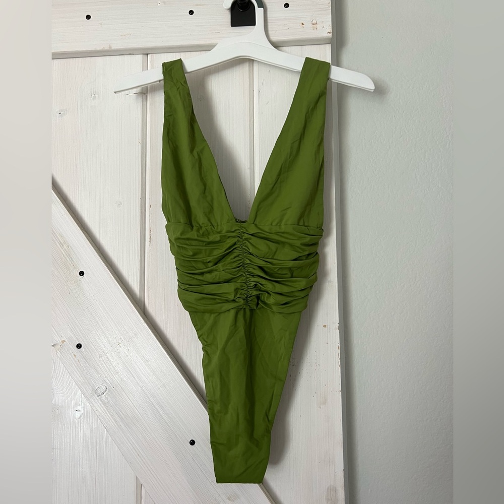NWOT XS RIOT SWIM